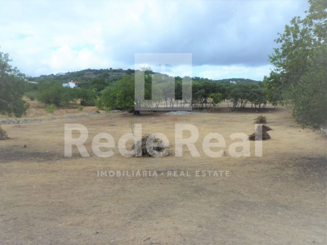 LAND WITH PROJECT FOR CONSTRUCTION OF HOUSING IN LOULÉ ALGARVE