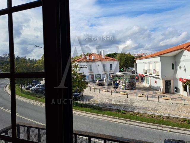 Venda conjunta de dois prédios situados no centro da vila da Batalha | T2