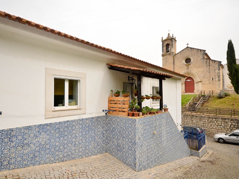 3 bedroom villa with garage in the Historic Area