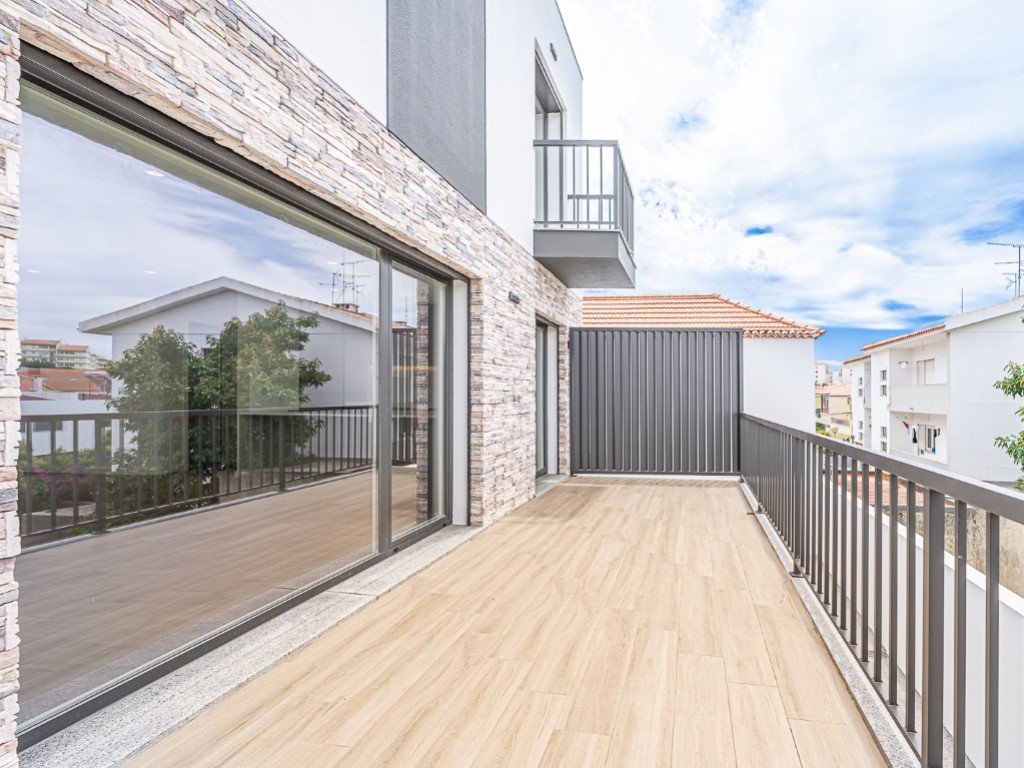 Brand new townhouse em Carcavelos