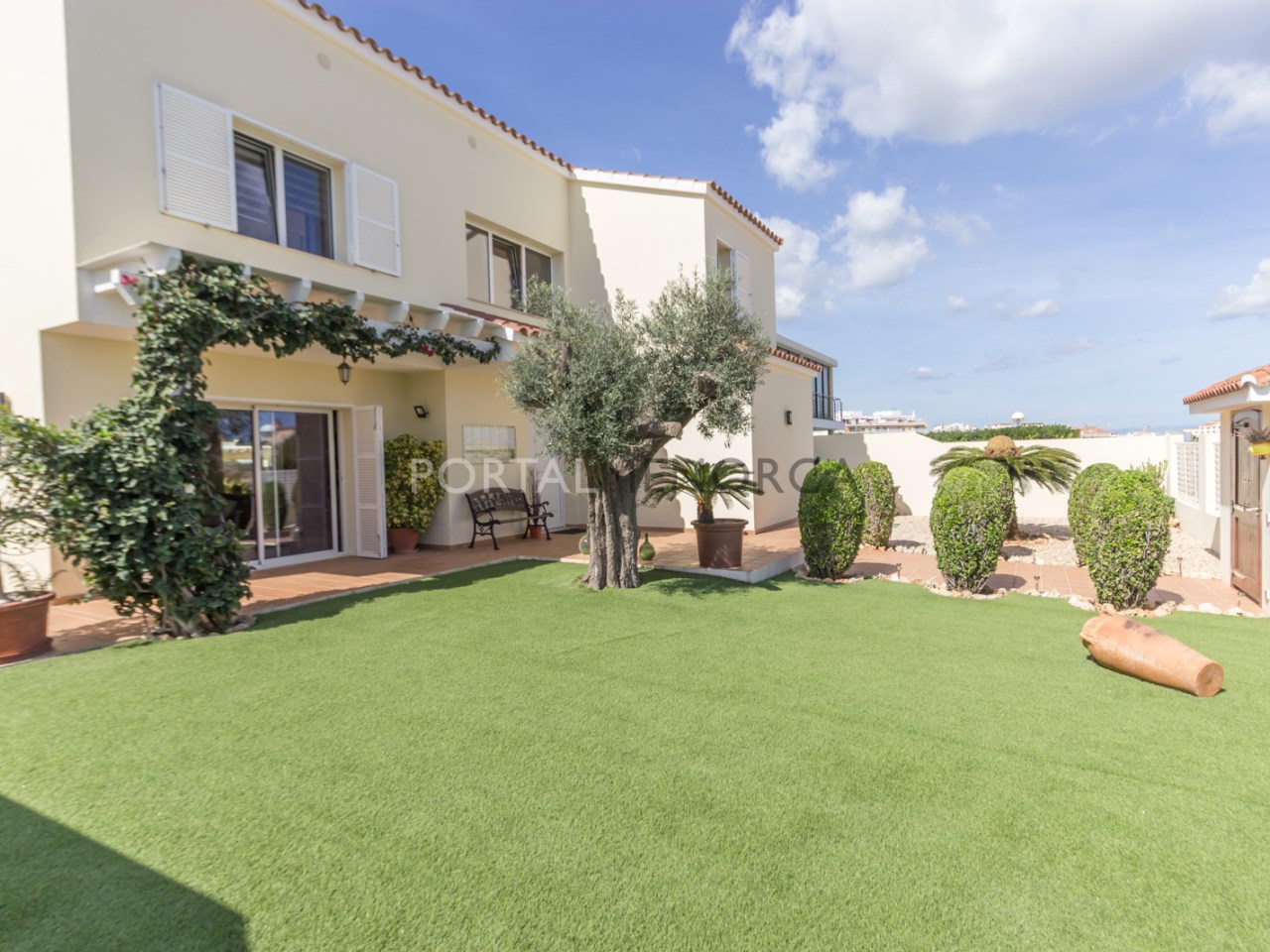 chalet de cuatro habitaciones con piscina en Mahon, Menorca (24 de 24)