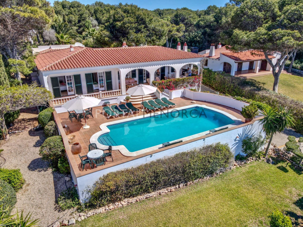 Villa with pool for sale in Menorca