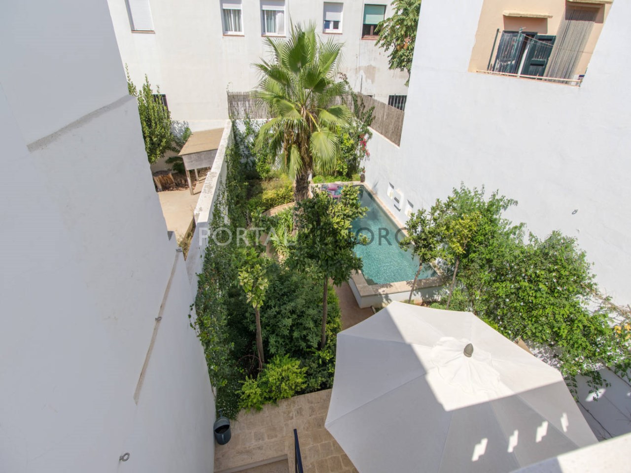 Casa con patio y piscina en venta en Menorca