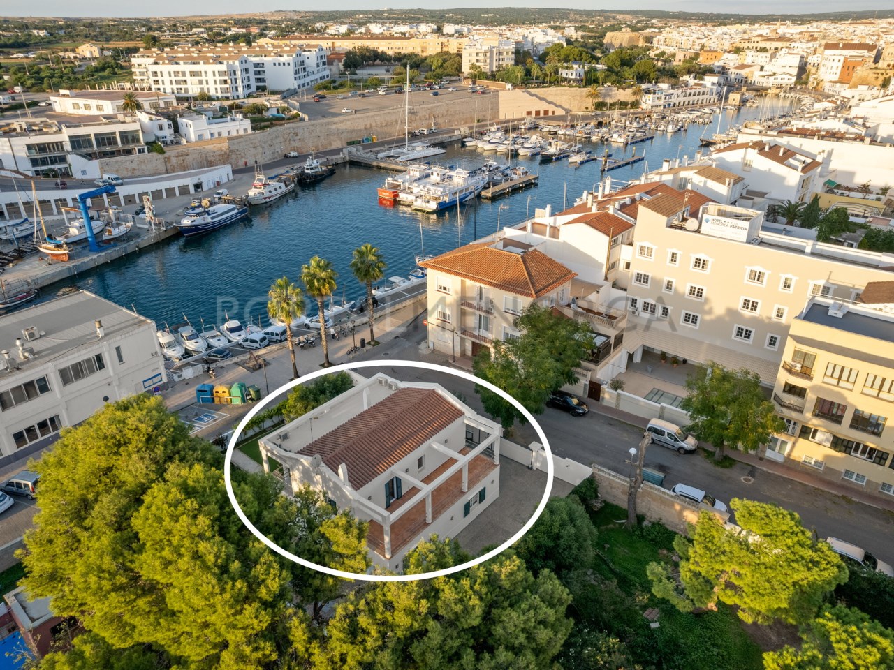Chalet en venta en el puerto de Ciutadella