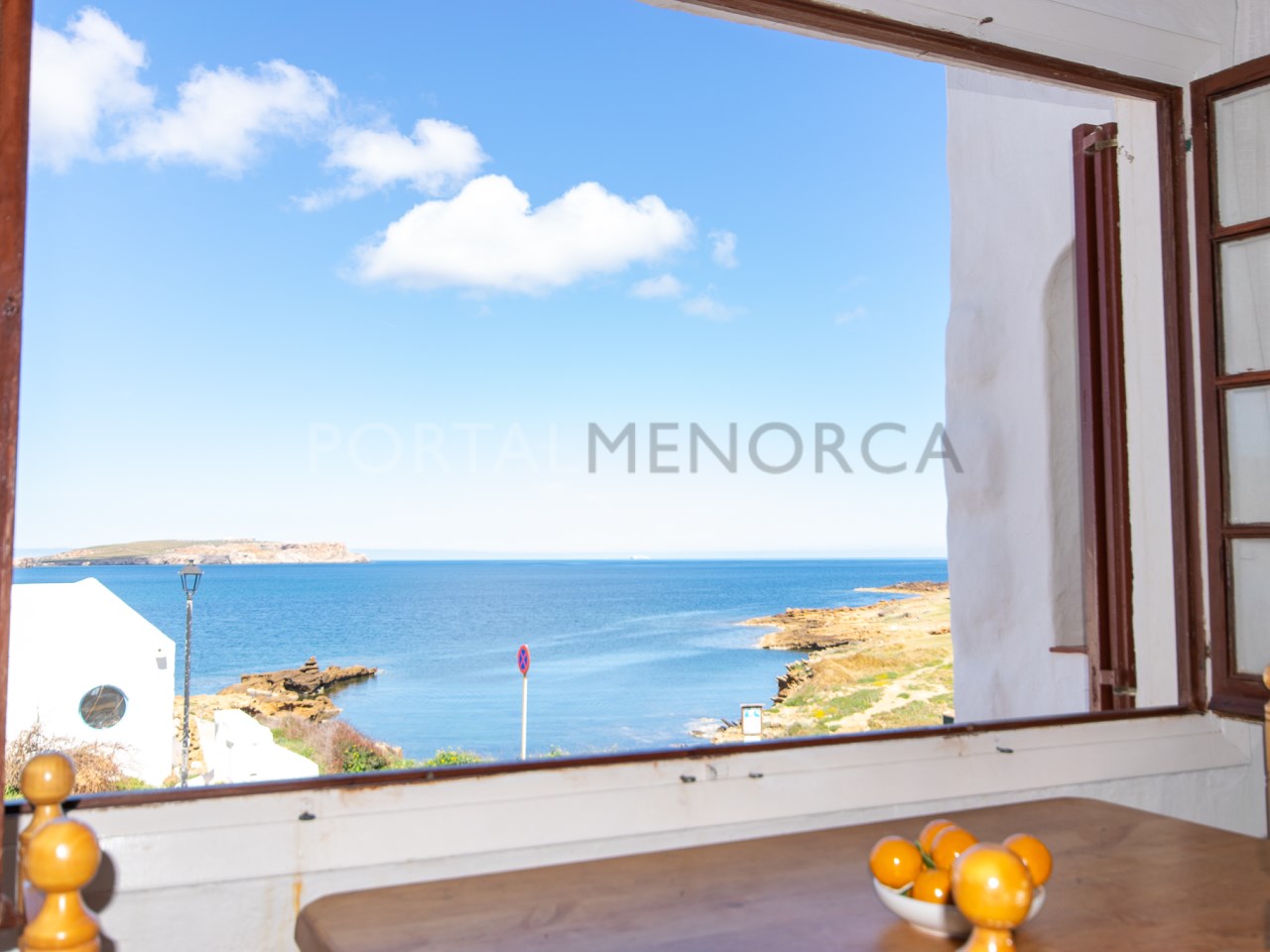 Apartment with sea views in Playas de Fornells