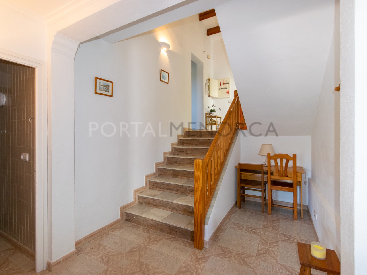 Landing ground floor in villa with pool, sea views and tourist license in Addaia