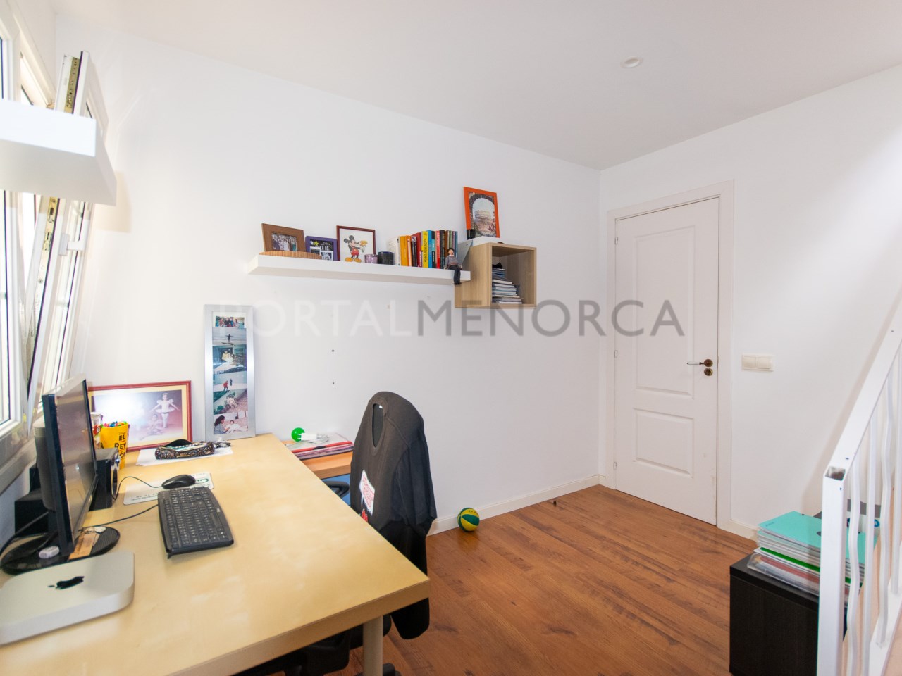 Duplex office with large terrace in Mercadal