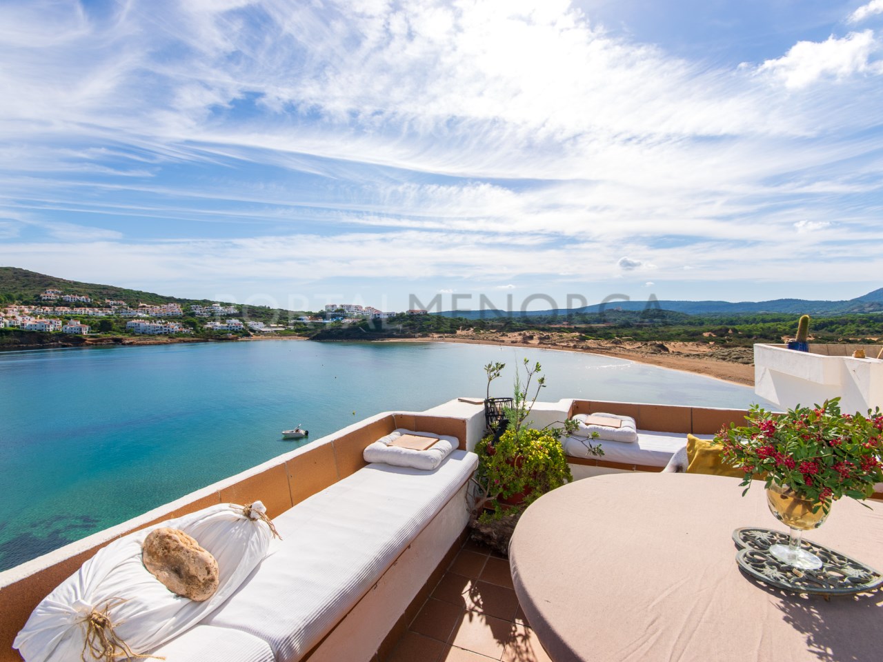 Sea views in 3 bedroom apartment with magnificent views of Cala Tirant and Fornells Beaches