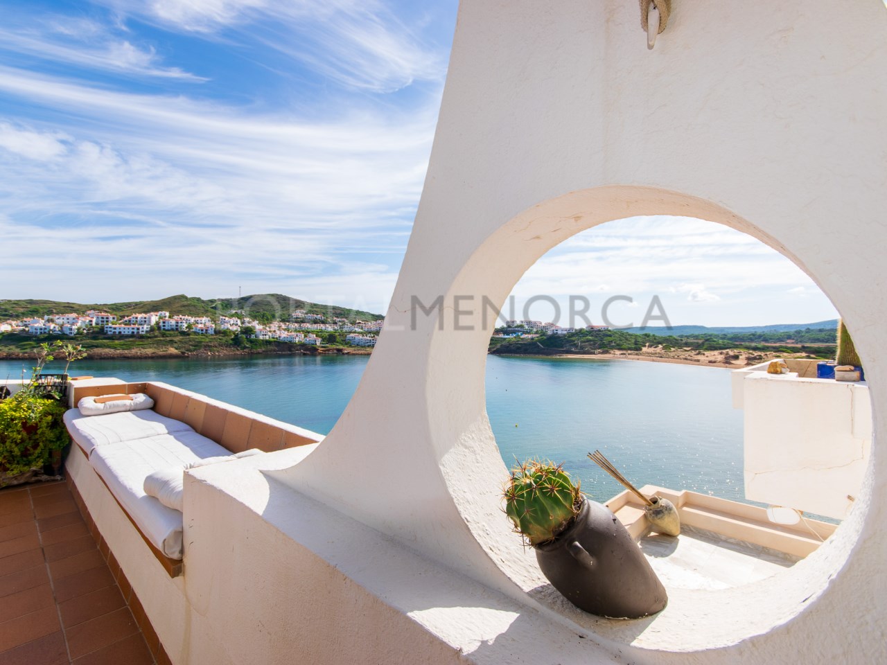 Sea views of 3 bedroom apartment with magnificent views of Cala Tirant and Beaches of Fornells