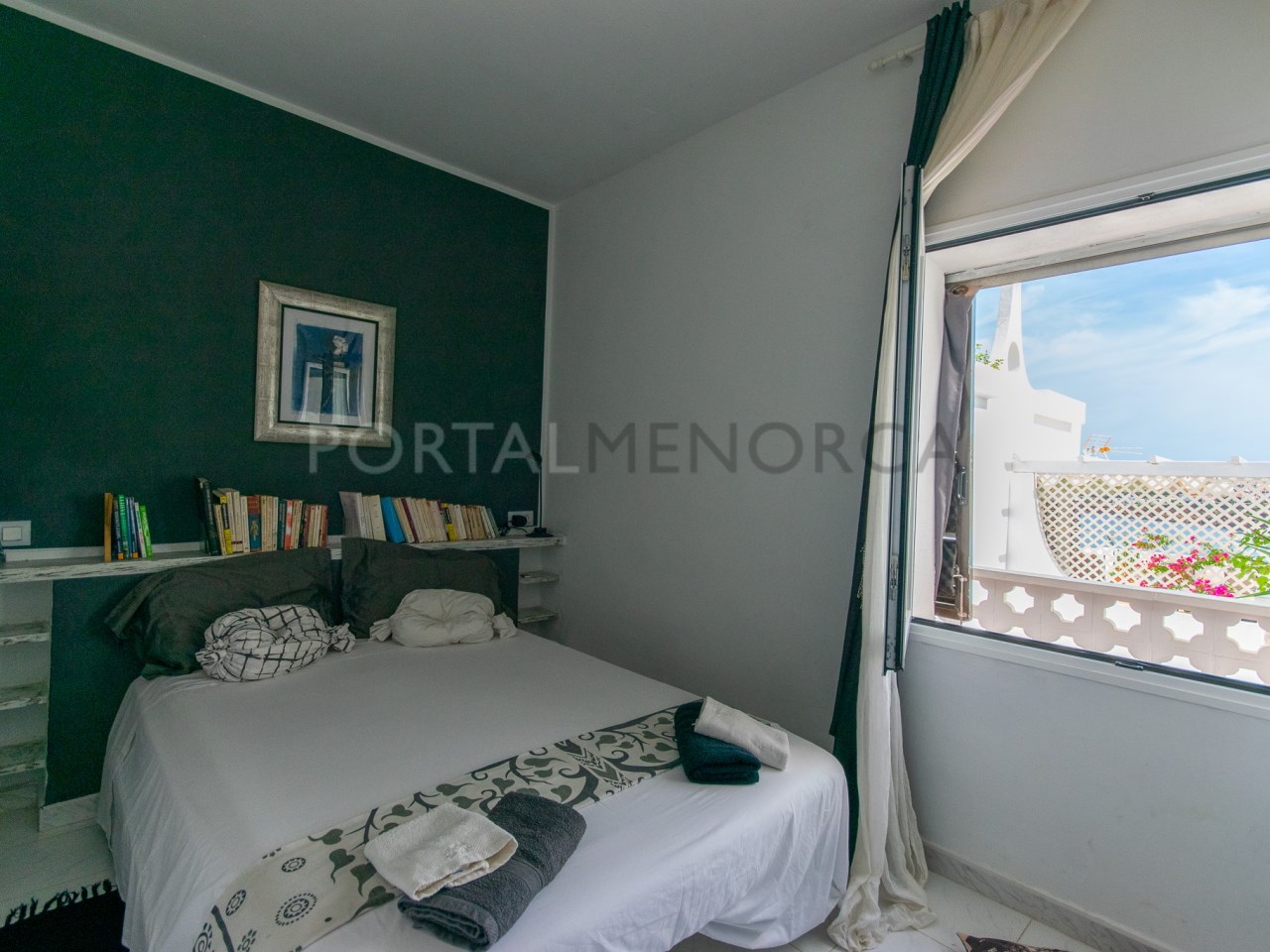 Chambre avec vue sur un appartement de 3 chambres avec une vue magnifique sur Cala Tirant et les plages de Fornells