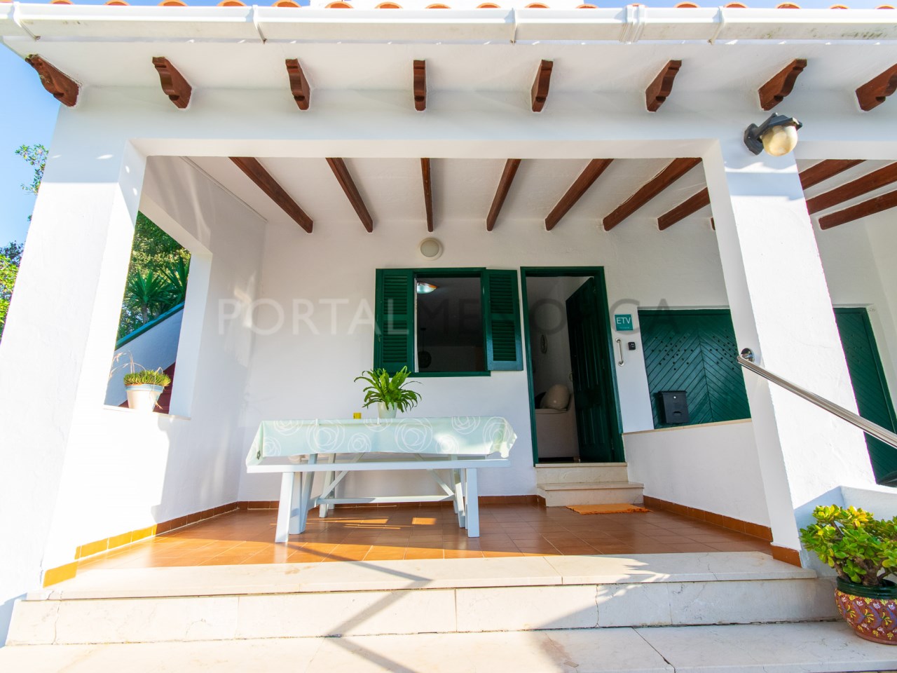 Terrasse couverte de villa avec licence touristique à Cala Galdana