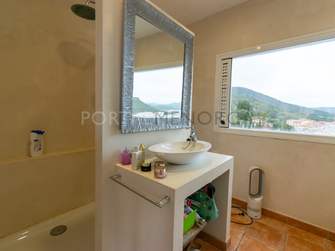 En-suite bathroom of charming house with grounds and views of the village of Ferreries