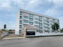 Apartment › Kianggeh | 3 Bedrooms