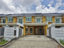 Town House › Kilanas | 4 Bedrooms | 3WC