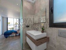 En Suite Bathroom1%6/13