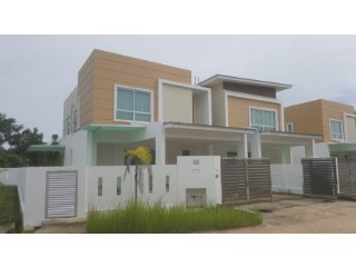 半独立式住房 › Gadong B | 4 多个卧室