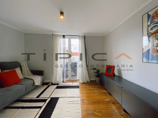 Novo: Apartamento T1 Duplex remodelado e mobilado em São Vicente, Lisboa | T1 | 1WC