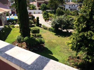 Vue sur le jardin - Belle villa T4 +1 avec piscine et vue sur le château - Ourem%9/33