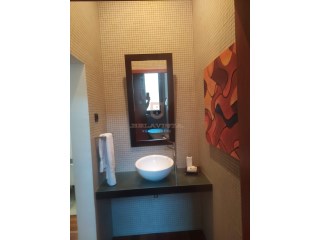 Bathroom%15/19