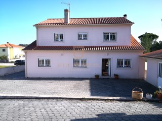 Excellent opportunity 6 bedroom villa in a residential area - near Fatima%19/20