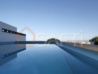 T3 à Marina Parque das Nações avec terrasse et piscine privée donnant sur le Tage | 4 Pièces | 2WC