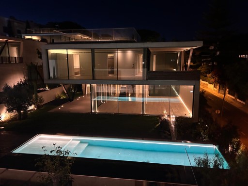 Luxury newly built villa with sea view, in Cascais centre%30/30