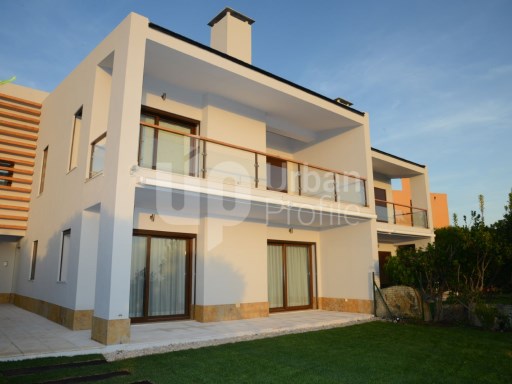 Villa 3 2 With A Magnificent View Of The Guincho Beach For