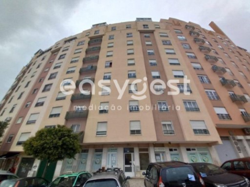 Appartement de 2 chambres très bien situé à Rio de Mouro - Rinchoa | 3 Pièces | 1WC