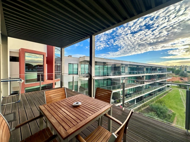 Apartamento T1 com vista para a piscina no Residence Golf Club