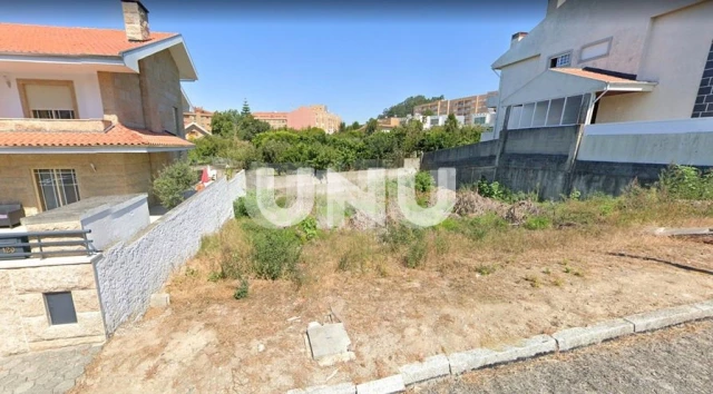 Terreno urbano, com 340m2 para construção em Canelas, Vila Nova de Gaia
