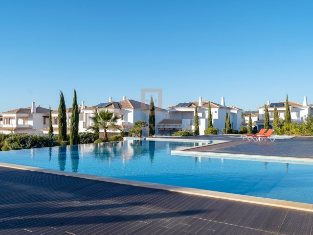 5 bedroom villa in a luxury condominium - Vilamoura
 | 5 Bedrooms | 4WC