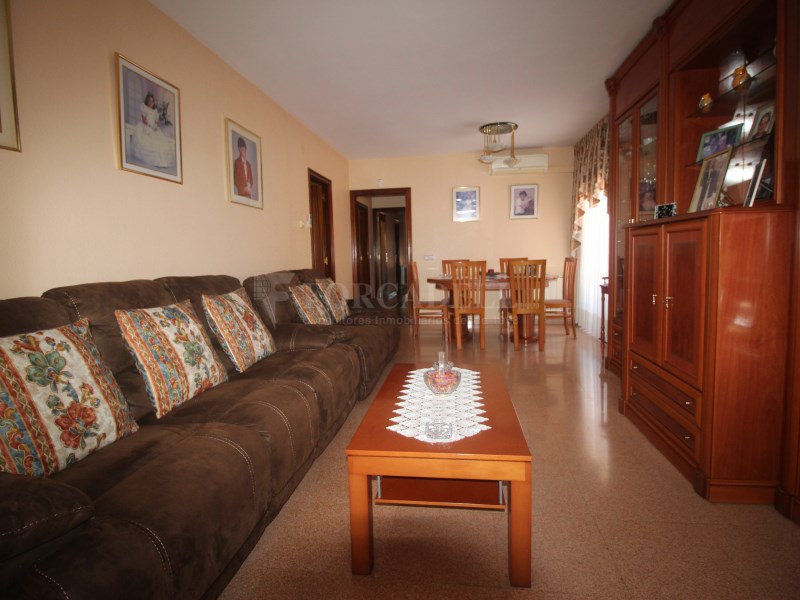 Spectacular and spacious 137 m² apartment in a quiet area of ​​Canovelles. 3