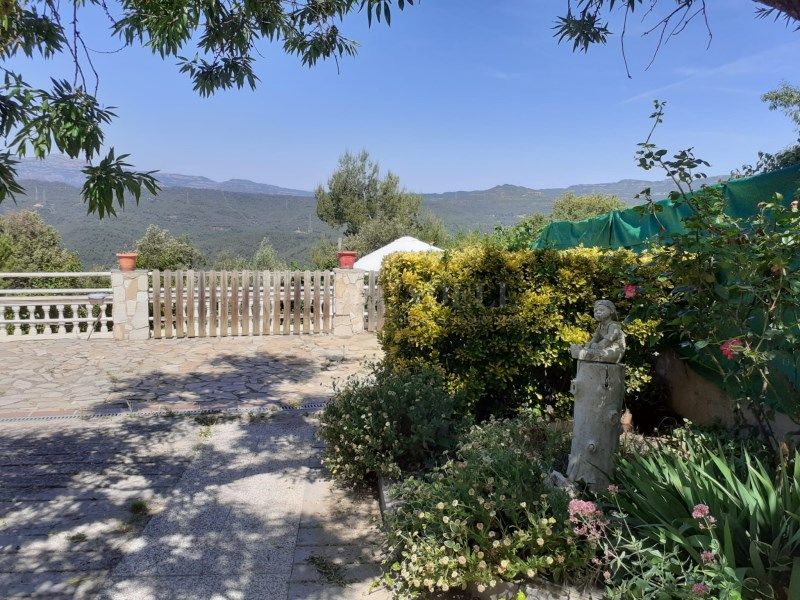 Large house with spectacular panoramic views to El Farell #64