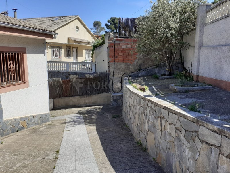 Large house with spectacular panoramic views to El Farell 69