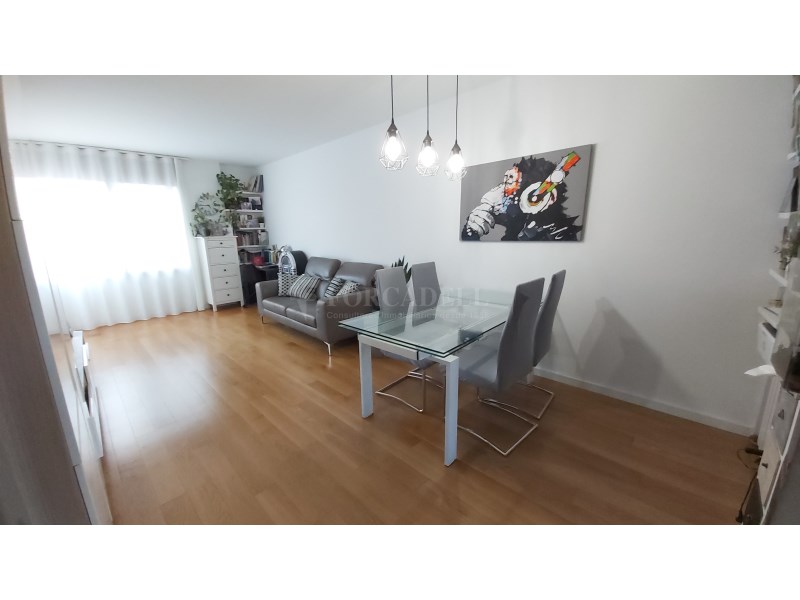 Spectacular 102 m² semi-new apartment in a house format in the heart of Terrassa. 3