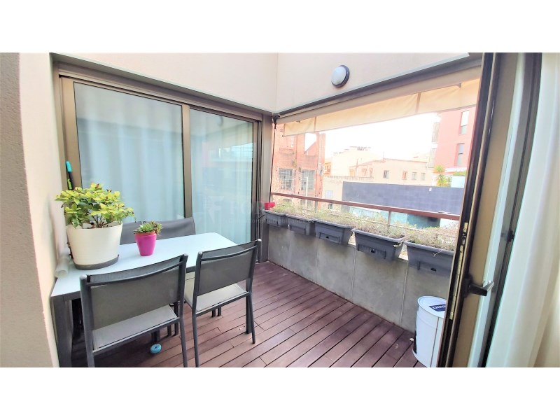 Spectacular 102 m² semi-new apartment in a house format in the heart of Terrassa. #4