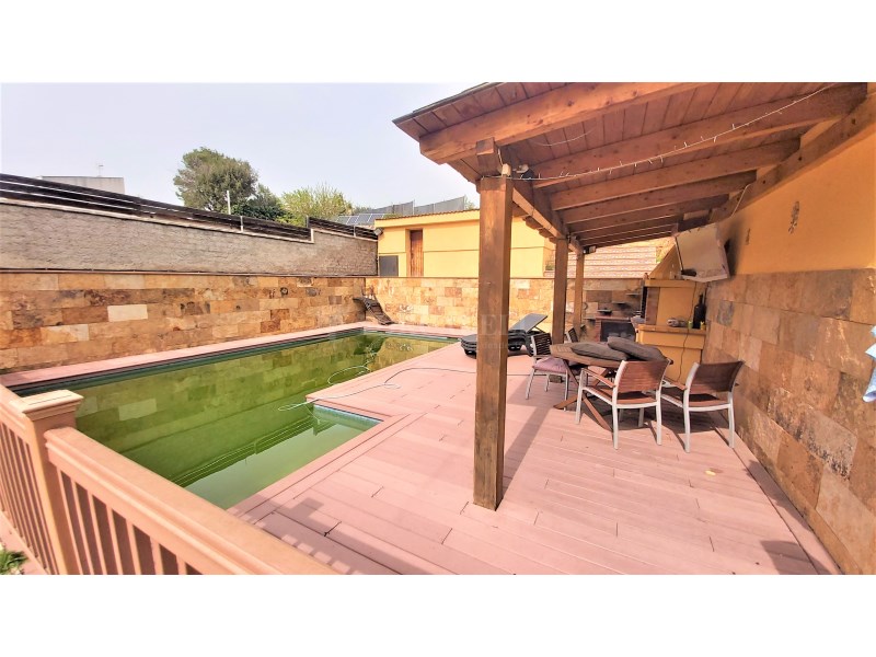 Espectacular casa de 250 m² con garaje y piscina en el barrio de Can Serra de Vacarisses. #24