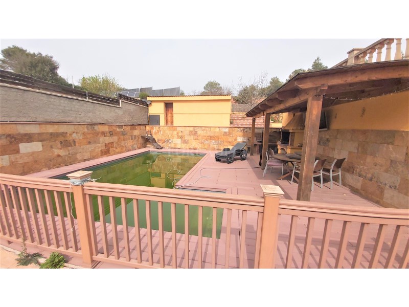 Spectacular 250 m² house with garage and pool in the Can Serra de Vacarisses neighborhood. #39