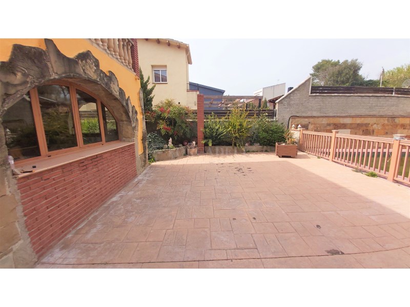 Spectacular 250 m² house with garage and pool in the Can Serra de Vacarisses neighborhood. #45