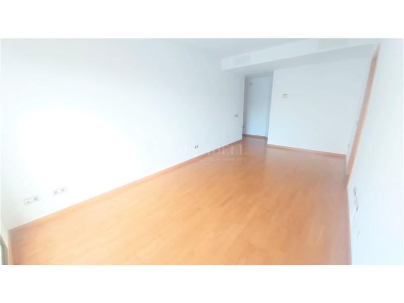Preowned apartment of 65 m² in Rambleta Pare Alegre de Terrassa. #6