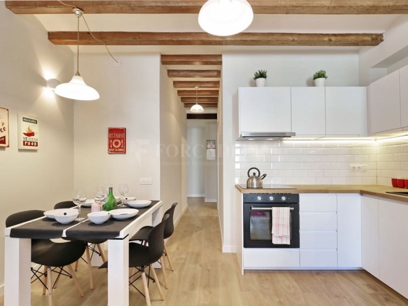 Renovated apartment in the neighborhood of Poble-sec 3