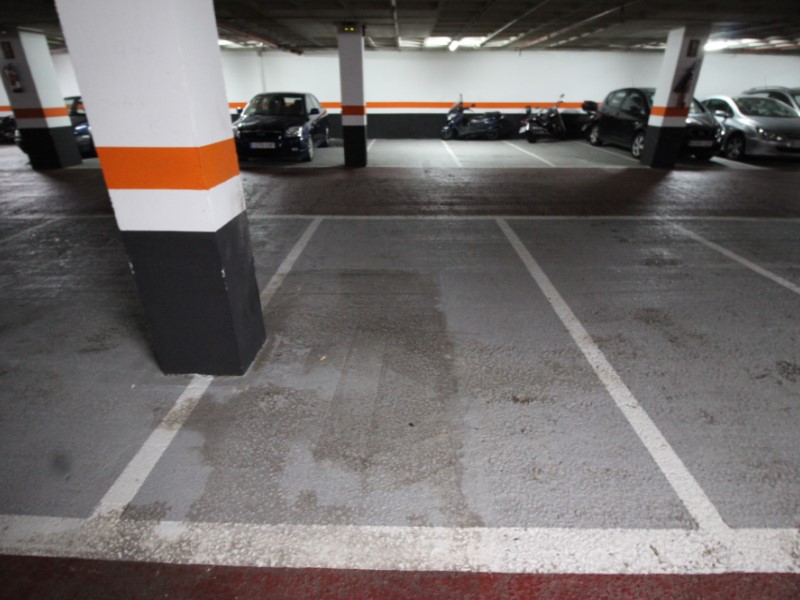Plaça d'aparcament en venda a Diputació amb Viladomat #5