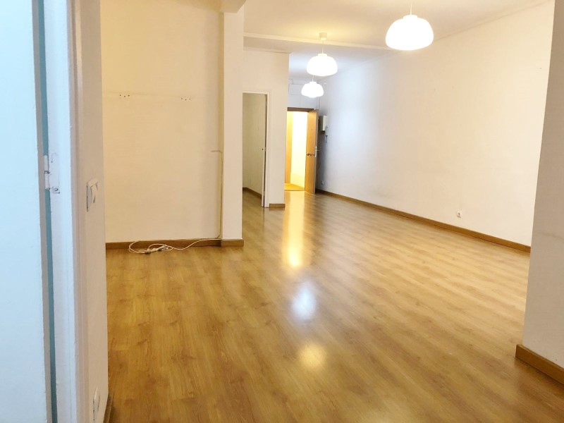 Bonito piso en venta de 83m2 en Av. Josep Tarradellas #6