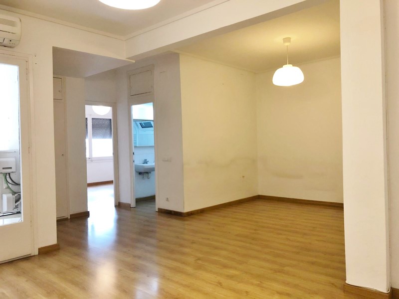 Bonito piso en venta de 83m2 en Av. Josep Tarradellas 5
