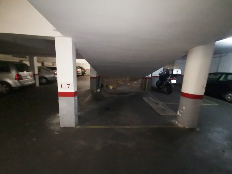 Plaça d'aparcament en venda a Bethancourt, Sants, Barcelona. 1