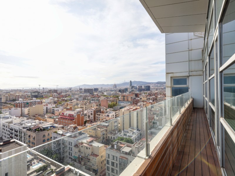Penthouse for sale on the seafront with panoramic views, in Poblenou 12