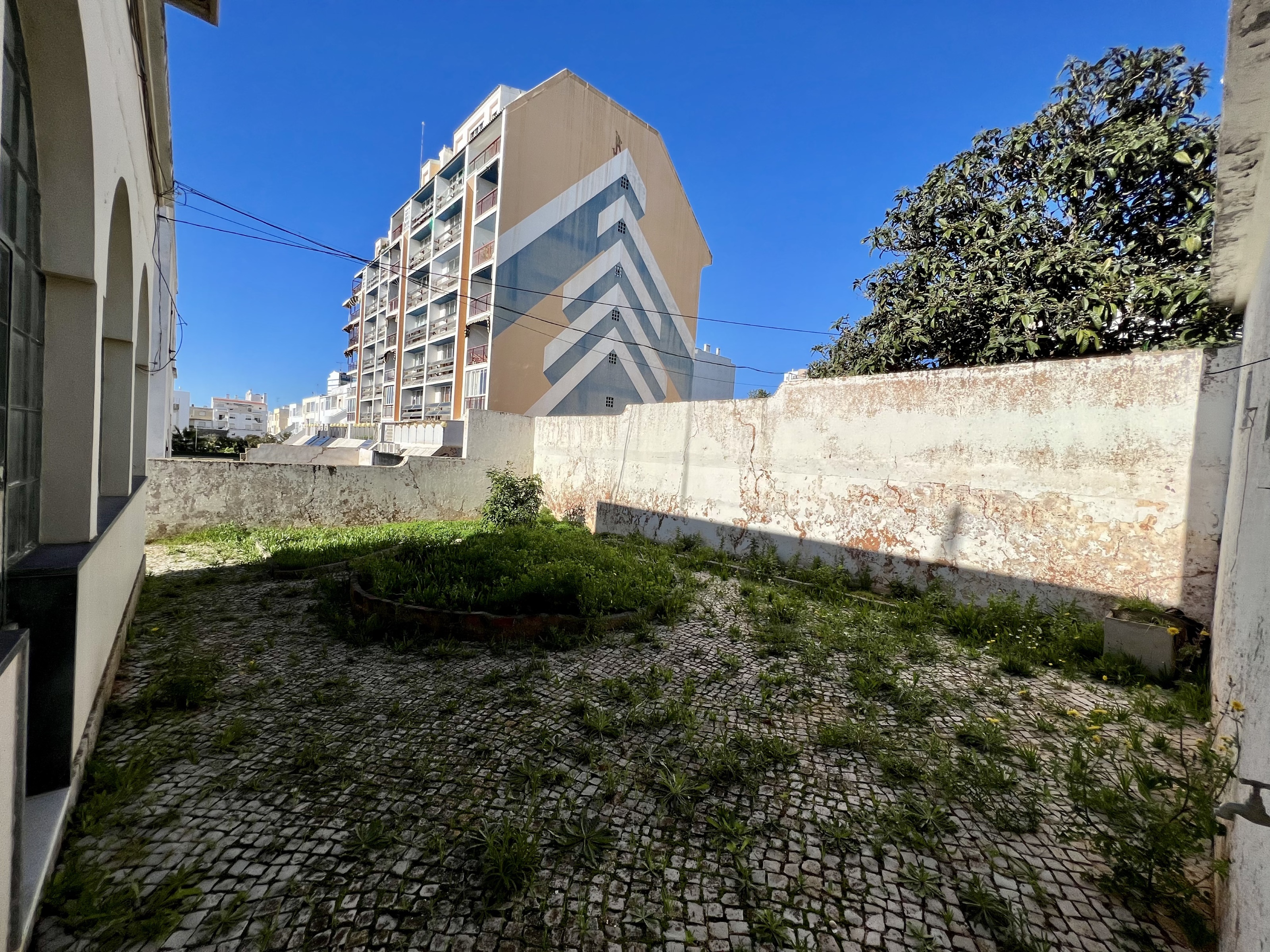 Forrefurbishment House in Faro (Sé e São Pedro) – 198 m²