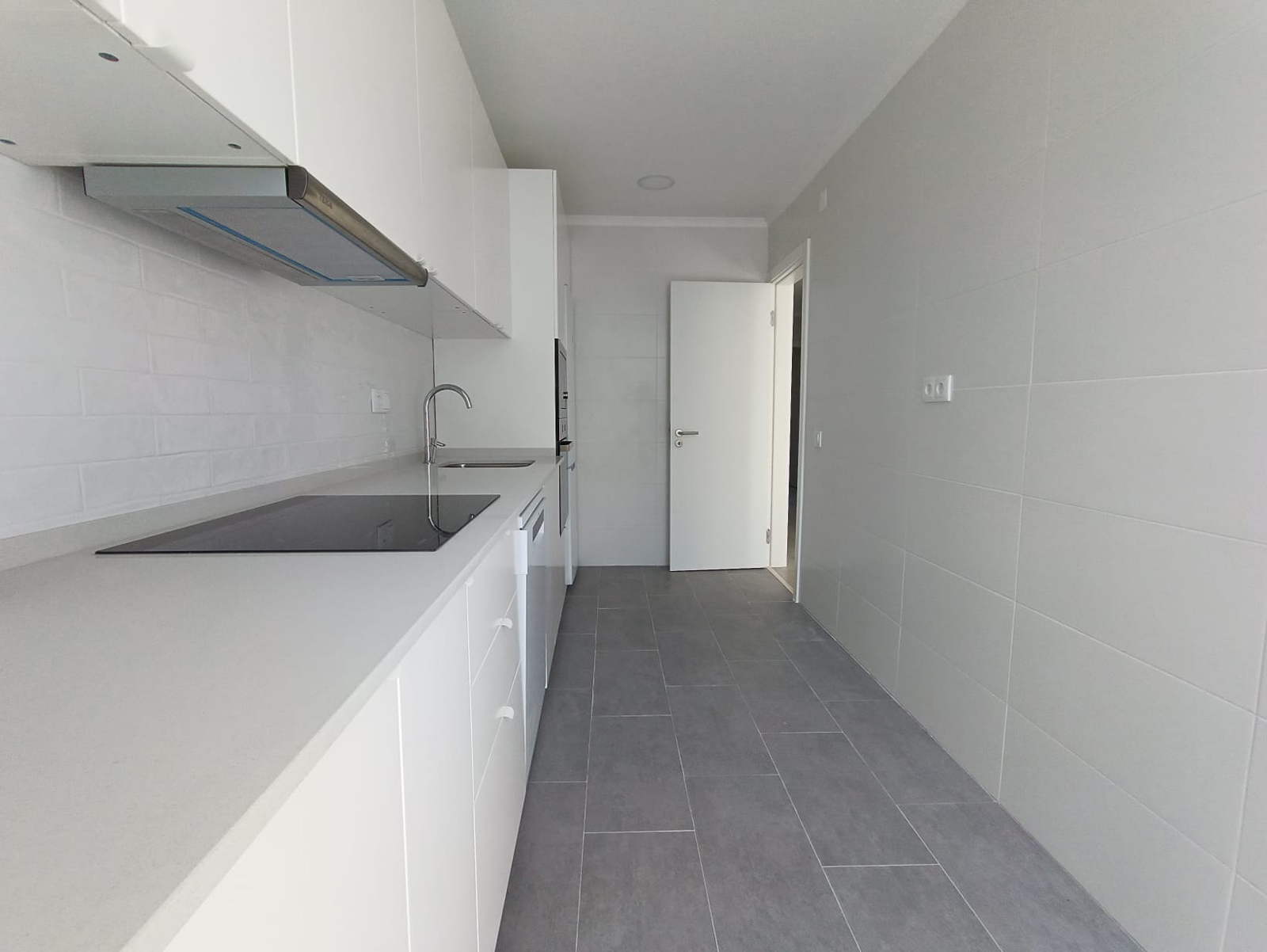 Refurbished Apartment in Calçada do Tojal – 64 m²