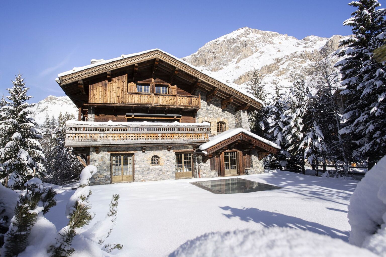 Luxury Chalet Rental Val d'Isère - Pool & Spa - luxury property in France