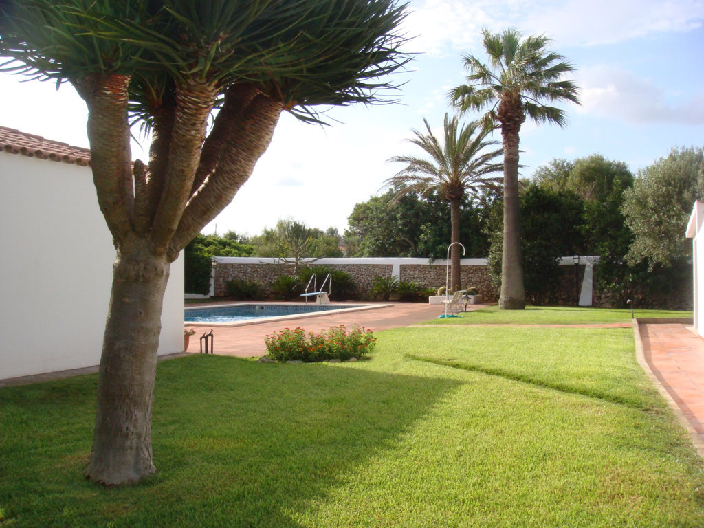 Villa for sale in Ciutadella- Garden